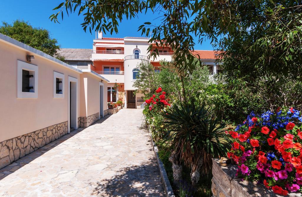 Apartments Jadranka Privlaka  Exterior photo
